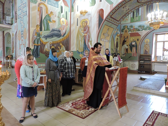 Сестеры милосердия из Дмитрова посетили Спасо-Влахернский женский монастырь