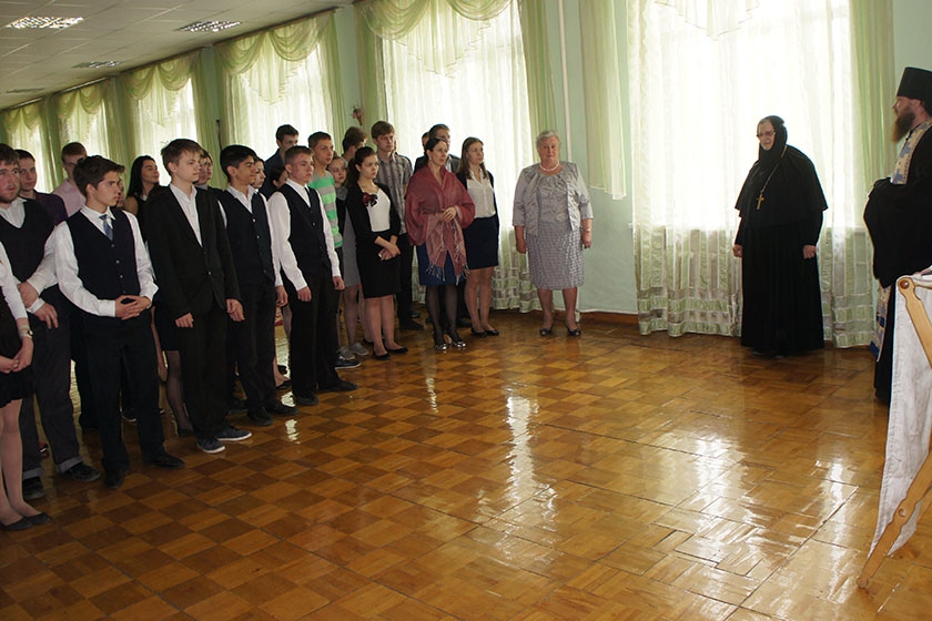 Молебен для старшеклассников